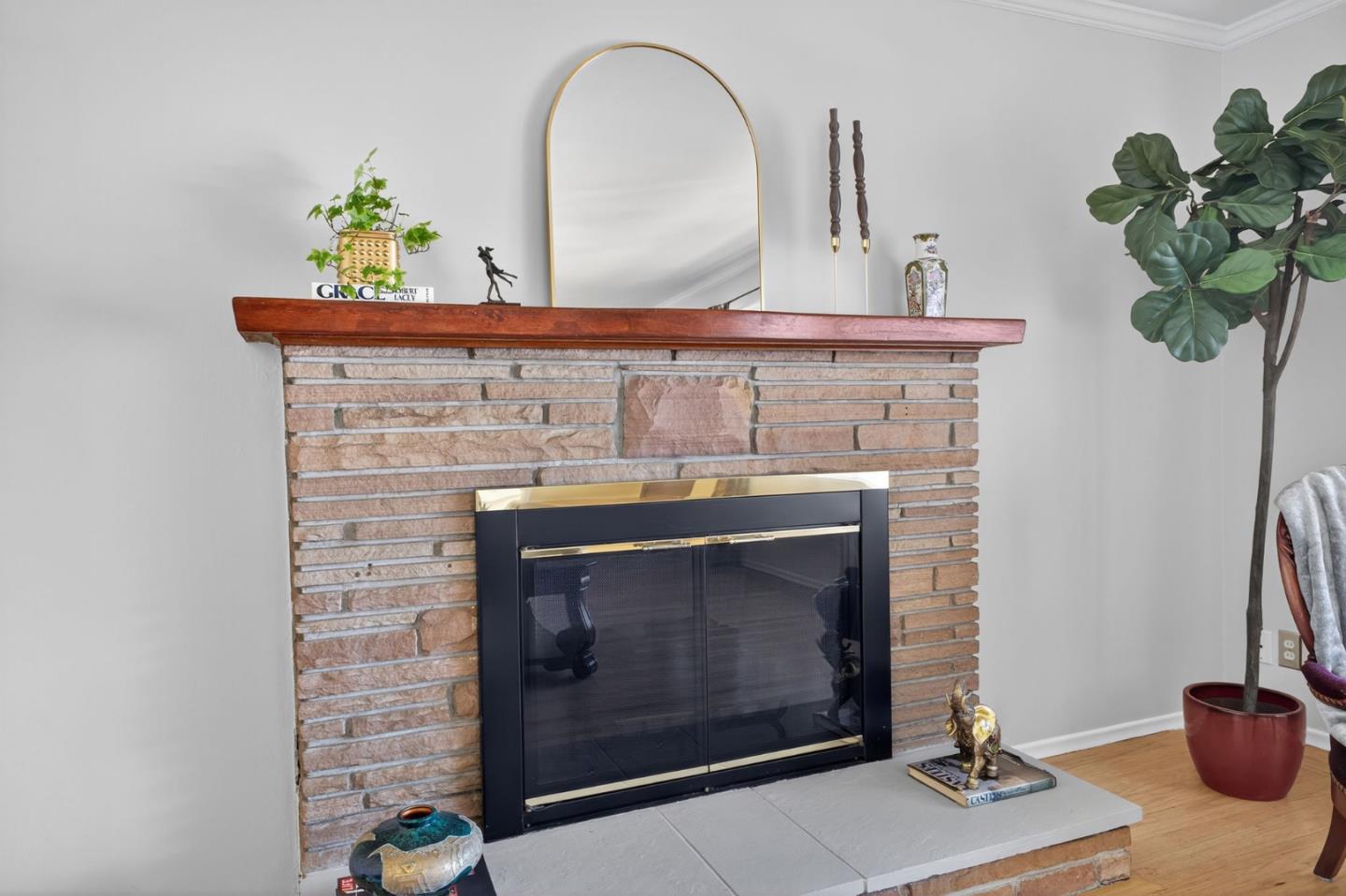 Detail Gallery Image 11 of 37 For 215 Prague St, San Mateo,  CA 94401 - 3 Beds | 1/1 Baths