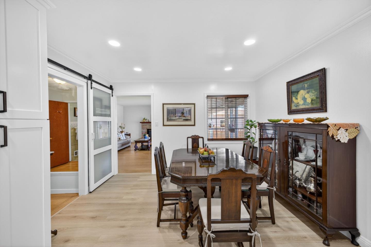 Detail Gallery Image 12 of 37 For 215 Prague St, San Mateo,  CA 94401 - 3 Beds | 1/1 Baths