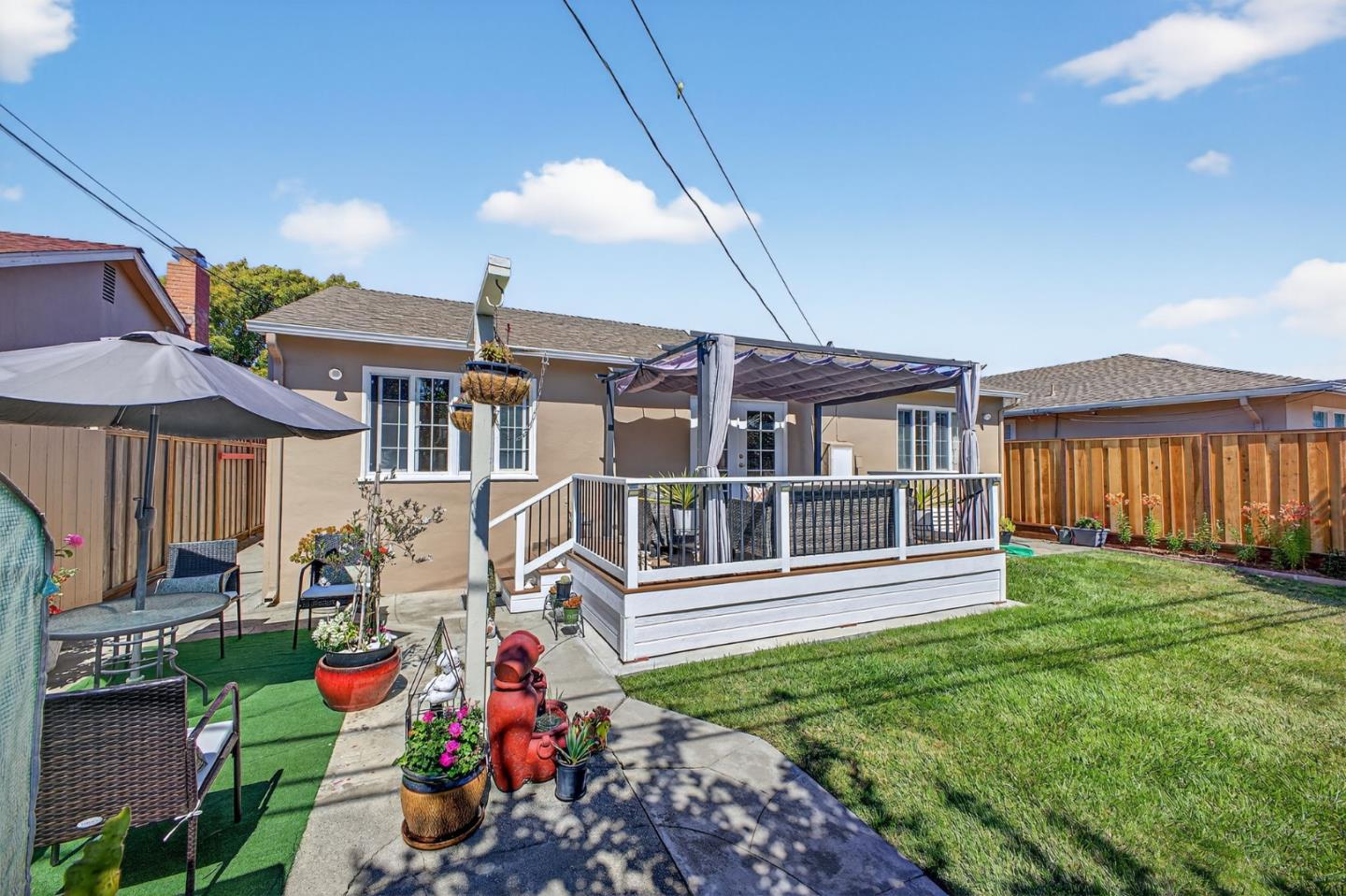 Detail Gallery Image 34 of 37 For 215 Prague St, San Mateo,  CA 94401 - 3 Beds | 1/1 Baths