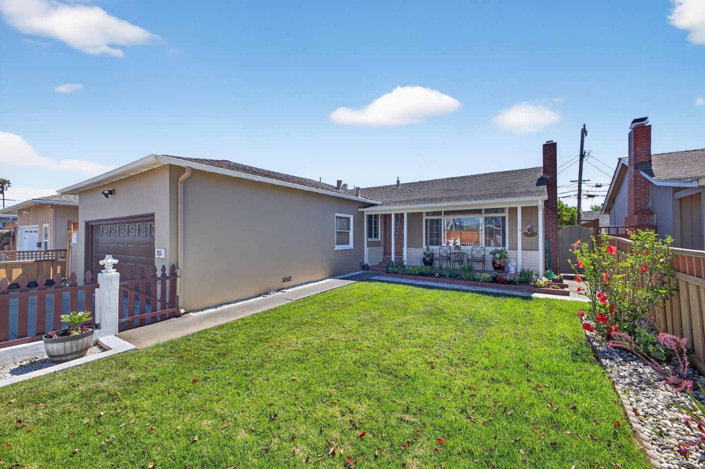 Detail Gallery Image 5 of 37 For 215 Prague St, San Mateo,  CA 94401 - 3 Beds | 1/1 Baths