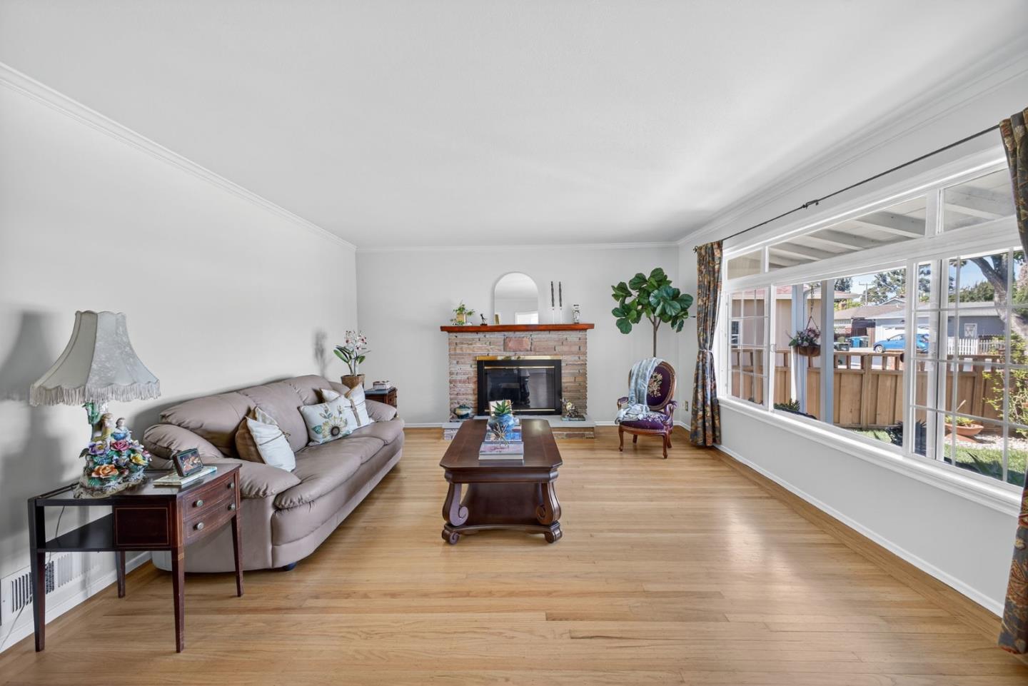 Detail Gallery Image 9 of 37 For 215 Prague St, San Mateo,  CA 94401 - 3 Beds | 1/1 Baths