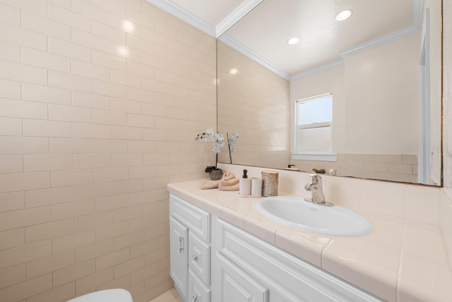 Detail Gallery Image 26 of 95 For 1567 Lago St, San Mateo,  CA 94403 - – Beds | – Baths