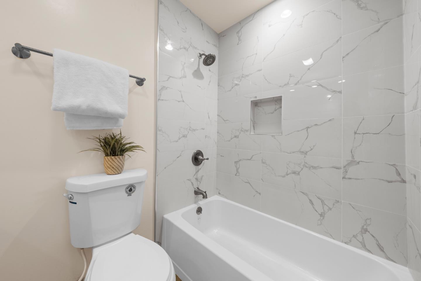 Detail Gallery Image 32 of 95 For 1567 Lago St, San Mateo,  CA 94403 - – Beds | – Baths