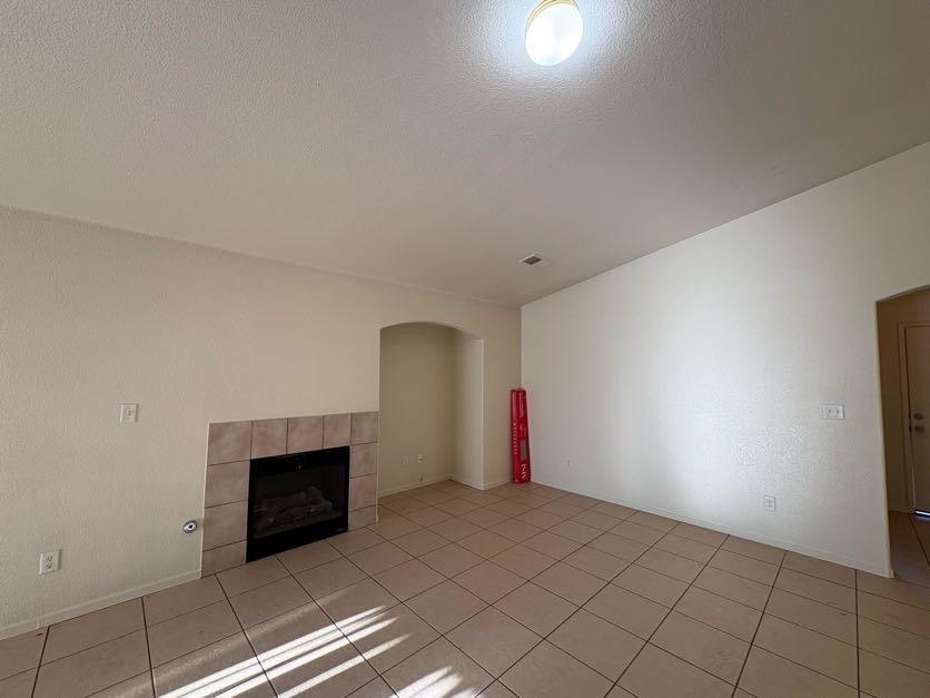 Detail Gallery Image 6 of 21 For 2443 N Shoemaker Ave, Merced,  CA 95348 - 4 Beds | 2 Baths