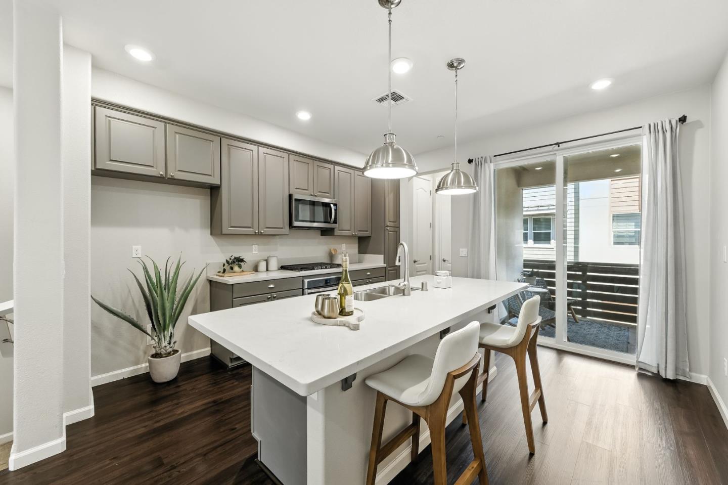 Detail Gallery Image 16 of 44 For 398 Desert Holly St, Milpitas,  CA 95035 - 2 Beds | 2/1 Baths