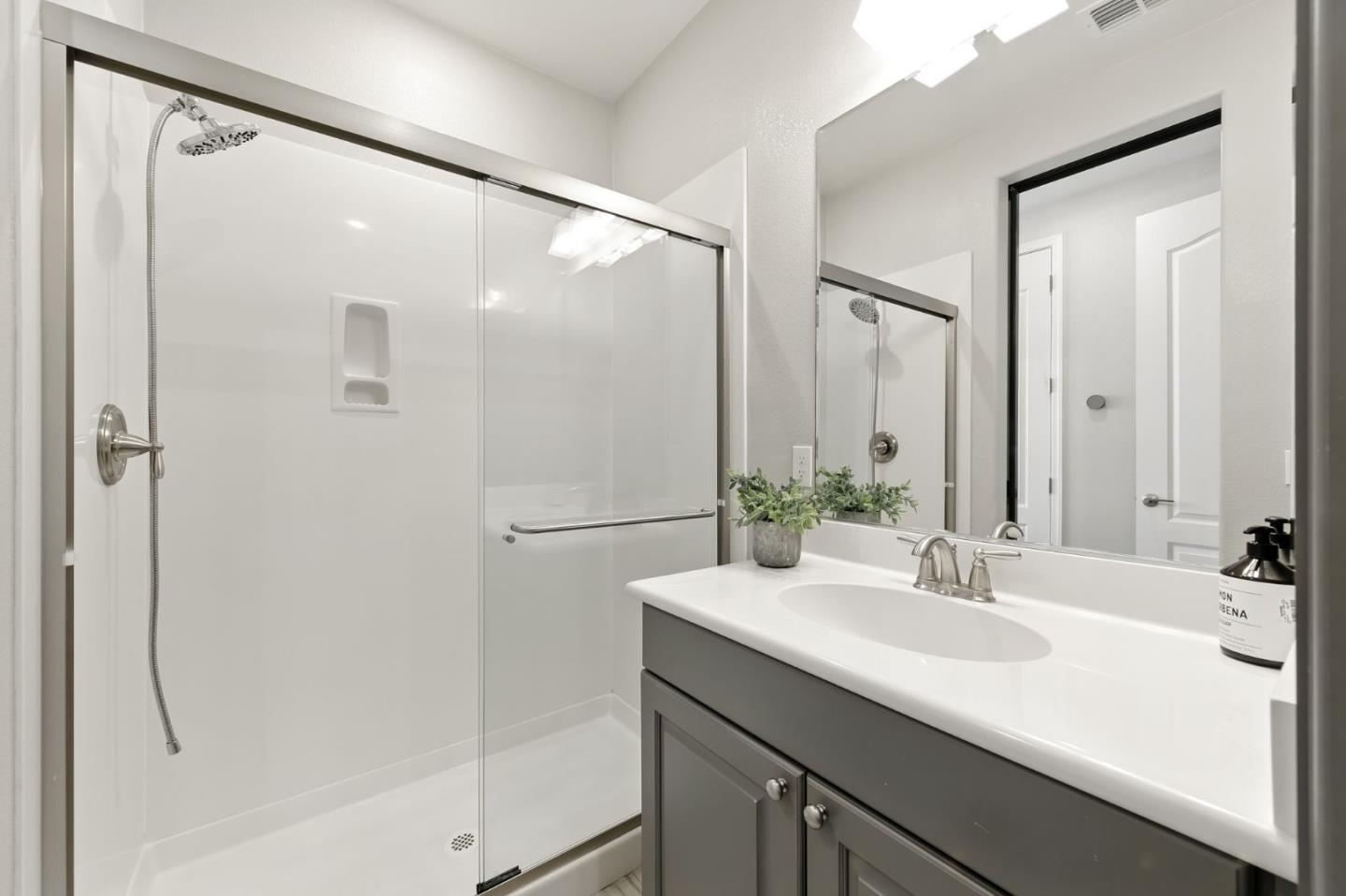 Detail Gallery Image 19 of 44 For 398 Desert Holly St, Milpitas,  CA 95035 - 2 Beds | 2/1 Baths
