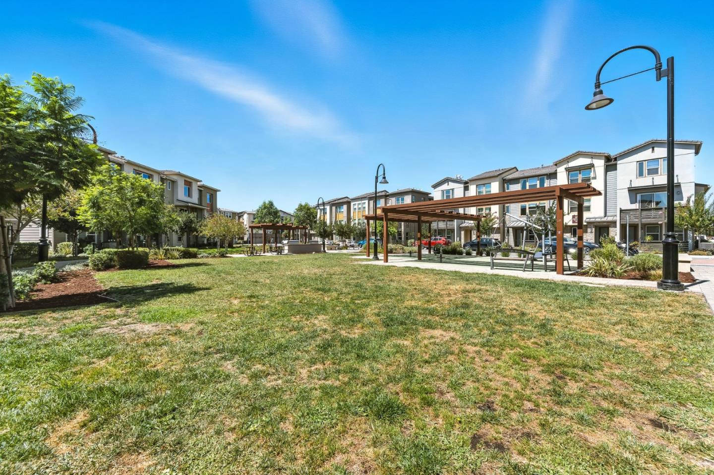 Detail Gallery Image 34 of 44 For 398 Desert Holly St, Milpitas,  CA 95035 - 2 Beds | 2/1 Baths
