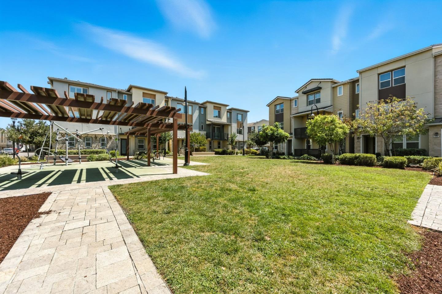 Detail Gallery Image 35 of 44 For 398 Desert Holly St, Milpitas,  CA 95035 - 2 Beds | 2/1 Baths