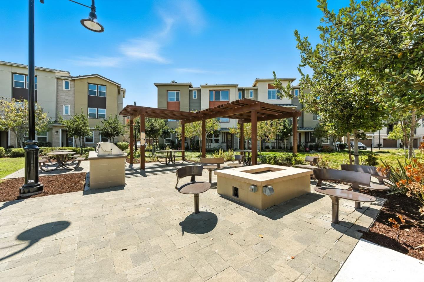 Detail Gallery Image 38 of 44 For 398 Desert Holly St, Milpitas,  CA 95035 - 2 Beds | 2/1 Baths