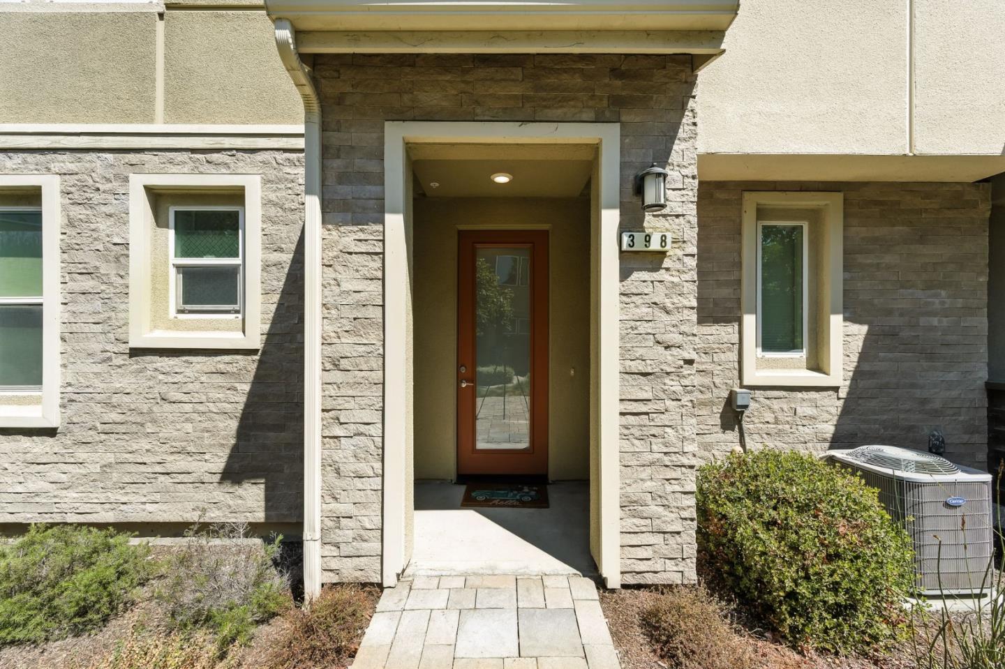 Detail Gallery Image 4 of 44 For 398 Desert Holly St, Milpitas,  CA 95035 - 2 Beds | 2/1 Baths