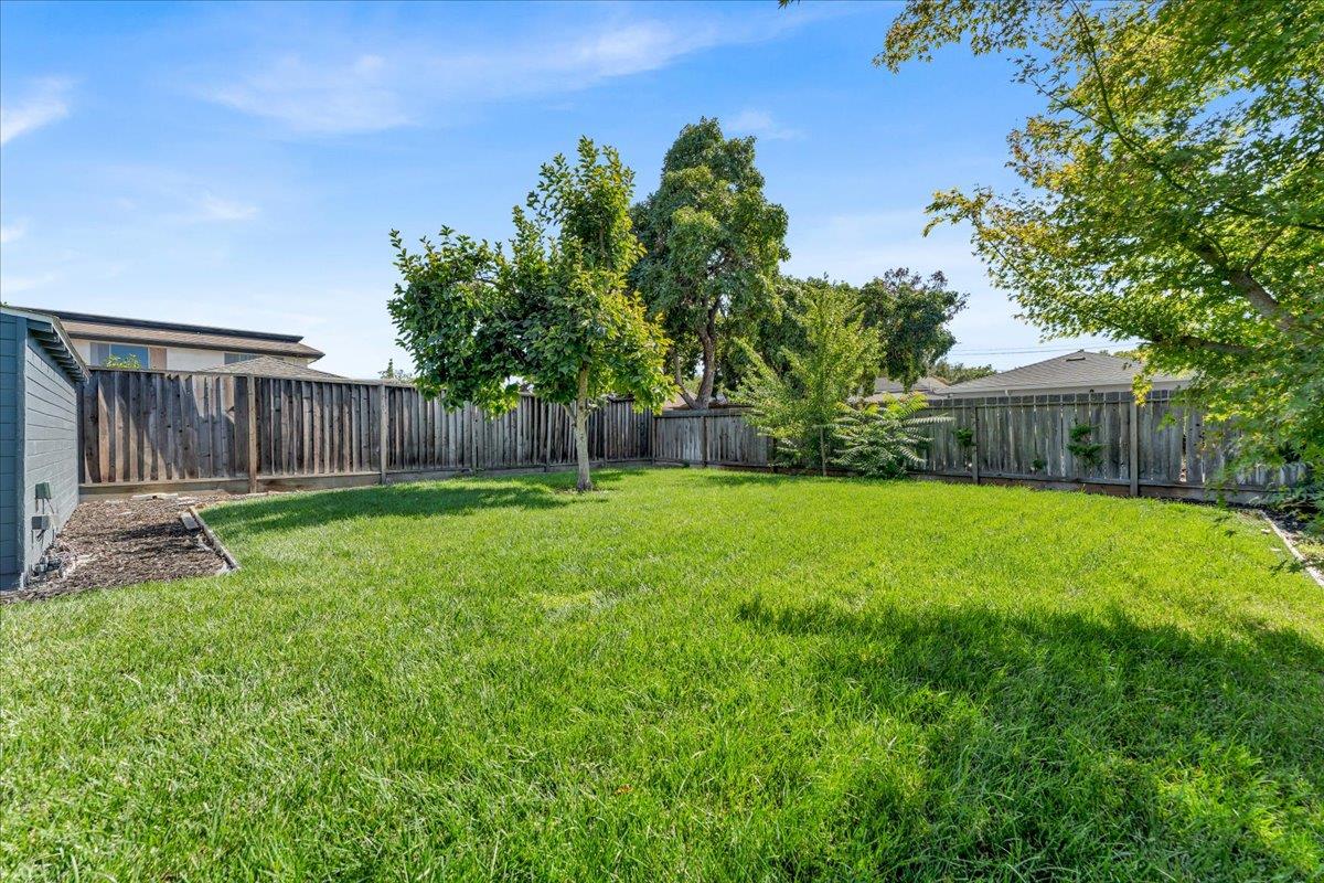 Detail Gallery Image 10 of 44 For 655 N 5th St, San Jose,  CA 95112 - 3 Beds | 2 Baths