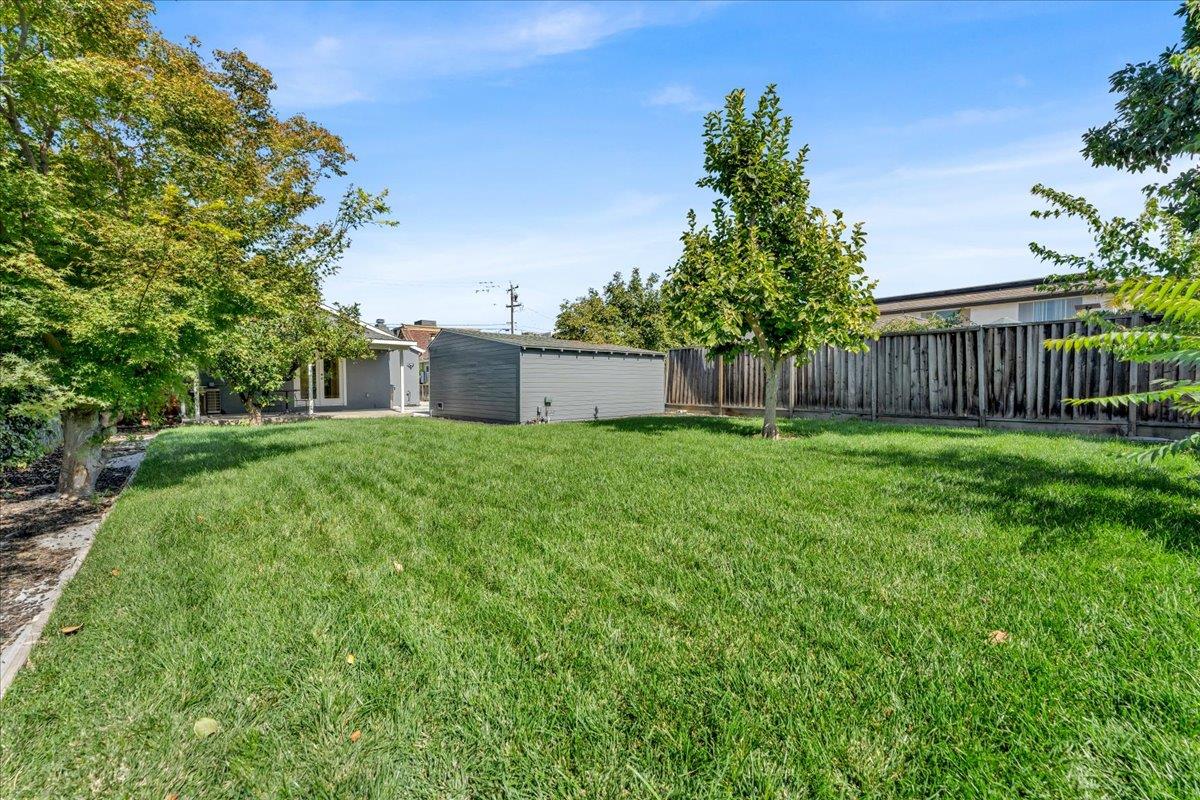 Detail Gallery Image 11 of 44 For 655 N 5th St, San Jose,  CA 95112 - 3 Beds | 2 Baths