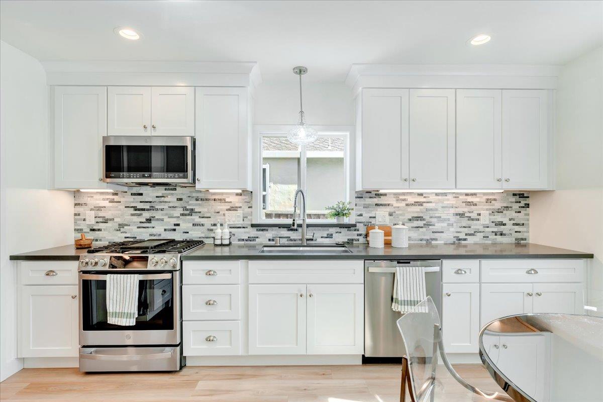 Detail Gallery Image 24 of 44 For 655 N 5th St, San Jose,  CA 95112 - 3 Beds | 2 Baths