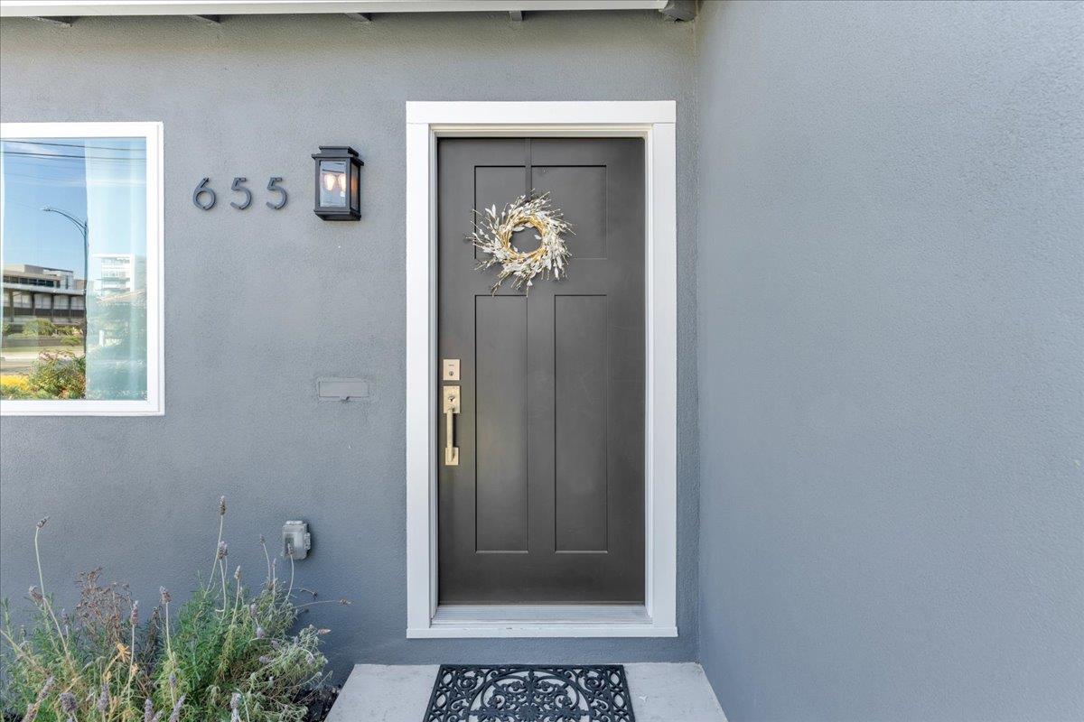 Detail Gallery Image 3 of 44 For 655 N 5th St, San Jose,  CA 95112 - 3 Beds | 2 Baths
