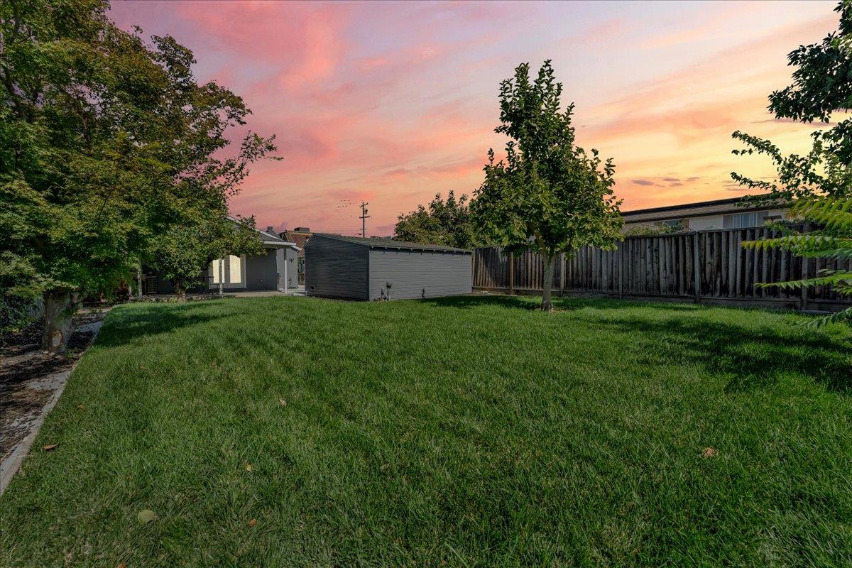 Detail Gallery Image 9 of 44 For 655 N 5th St, San Jose,  CA 95112 - 3 Beds | 2 Baths