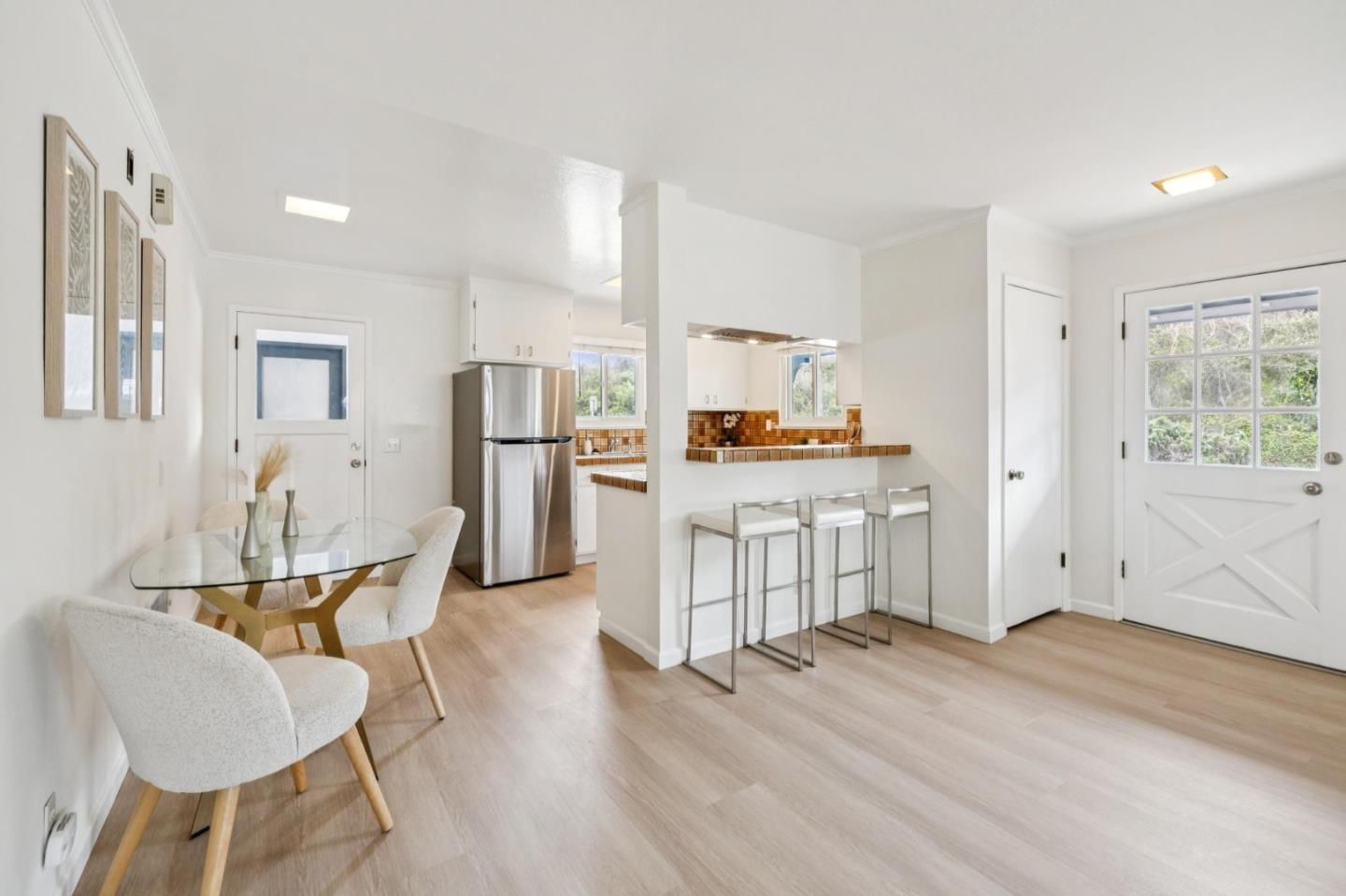 Detail Gallery Image 10 of 44 For 279 N Lake St, Moss Beach,  CA 94038 - 2 Beds | 2 Baths