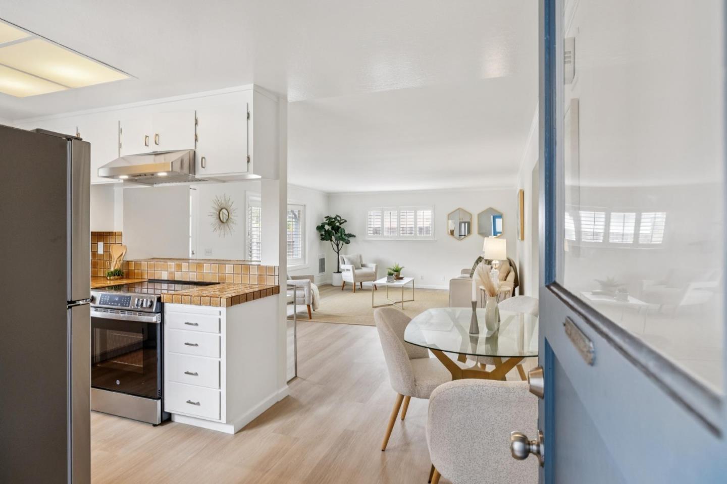 Detail Gallery Image 15 of 44 For 279 N Lake St, Moss Beach,  CA 94038 - 2 Beds | 2 Baths