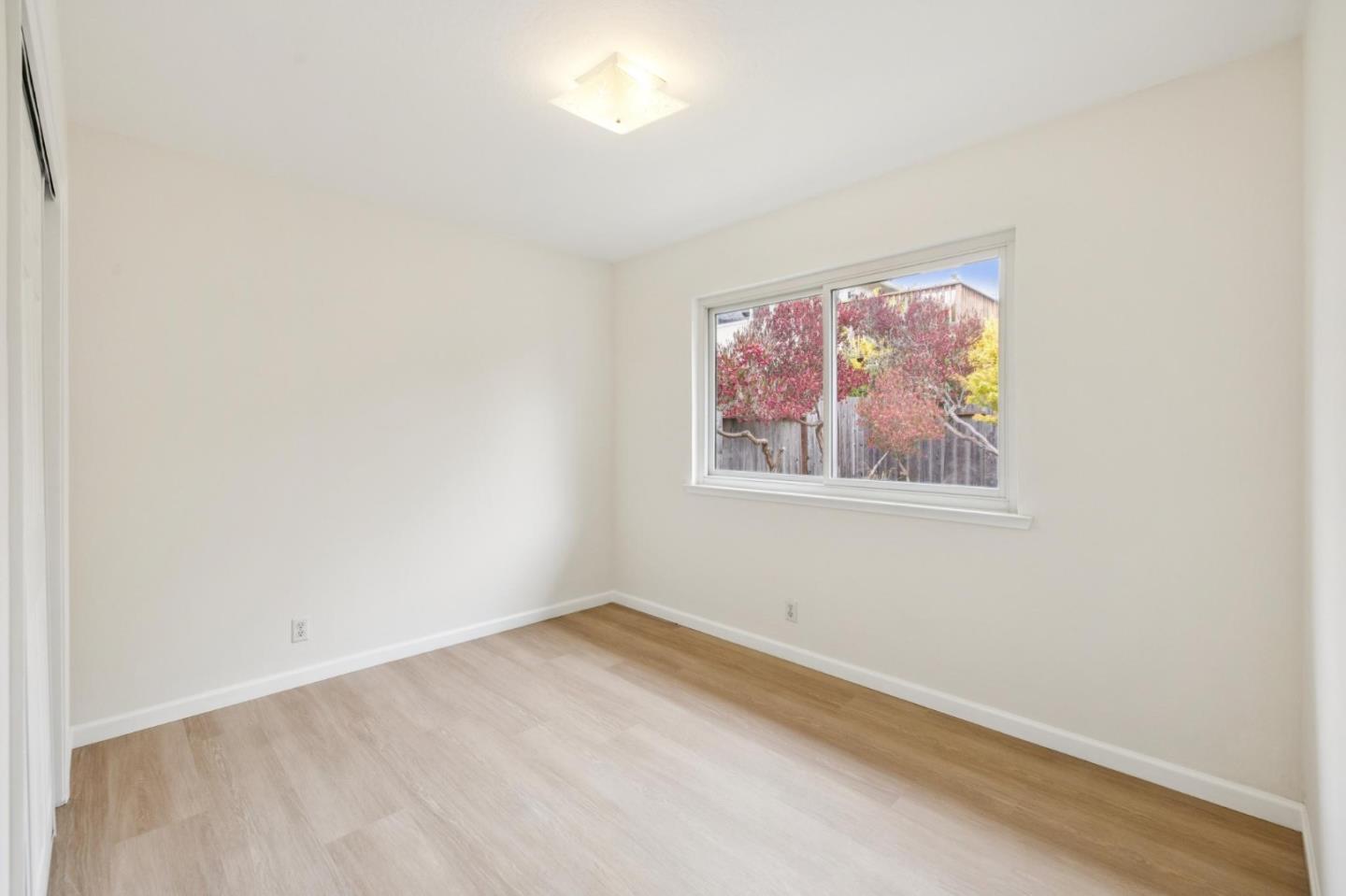 Detail Gallery Image 19 of 44 For 279 N Lake St, Moss Beach,  CA 94038 - 2 Beds | 2 Baths
