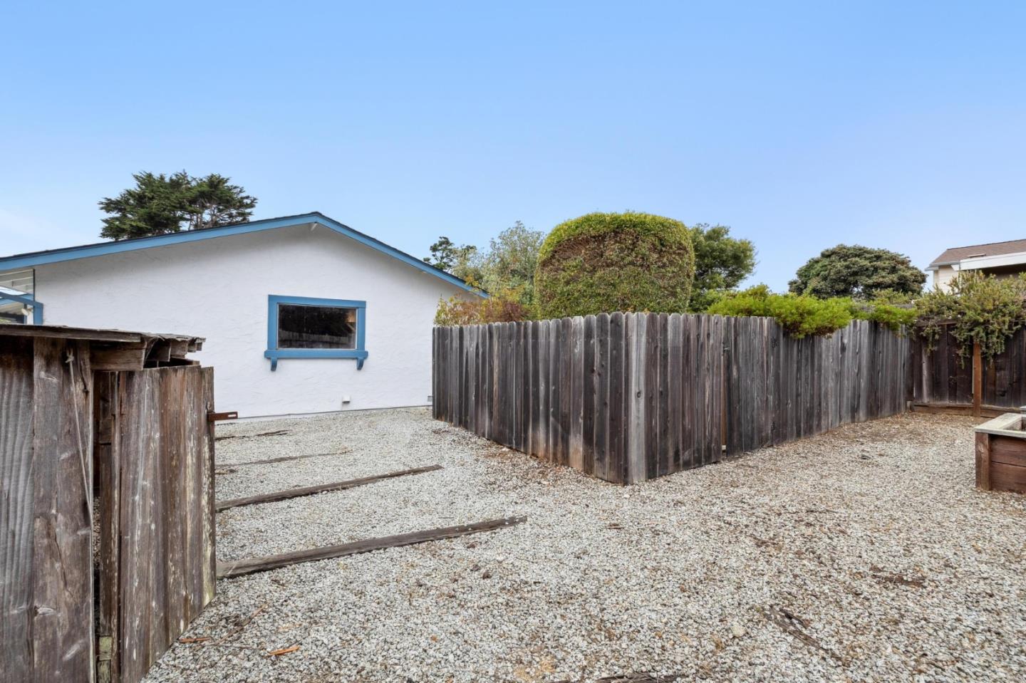 Detail Gallery Image 39 of 44 For 279 N Lake St, Moss Beach,  CA 94038 - 2 Beds | 2 Baths