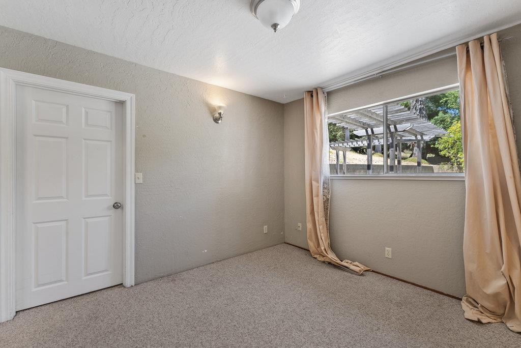 Detail Gallery Image 21 of 42 For 1239 La Madrona Dr, Santa Cruz,  CA 95060 - 4 Beds | 3 Baths