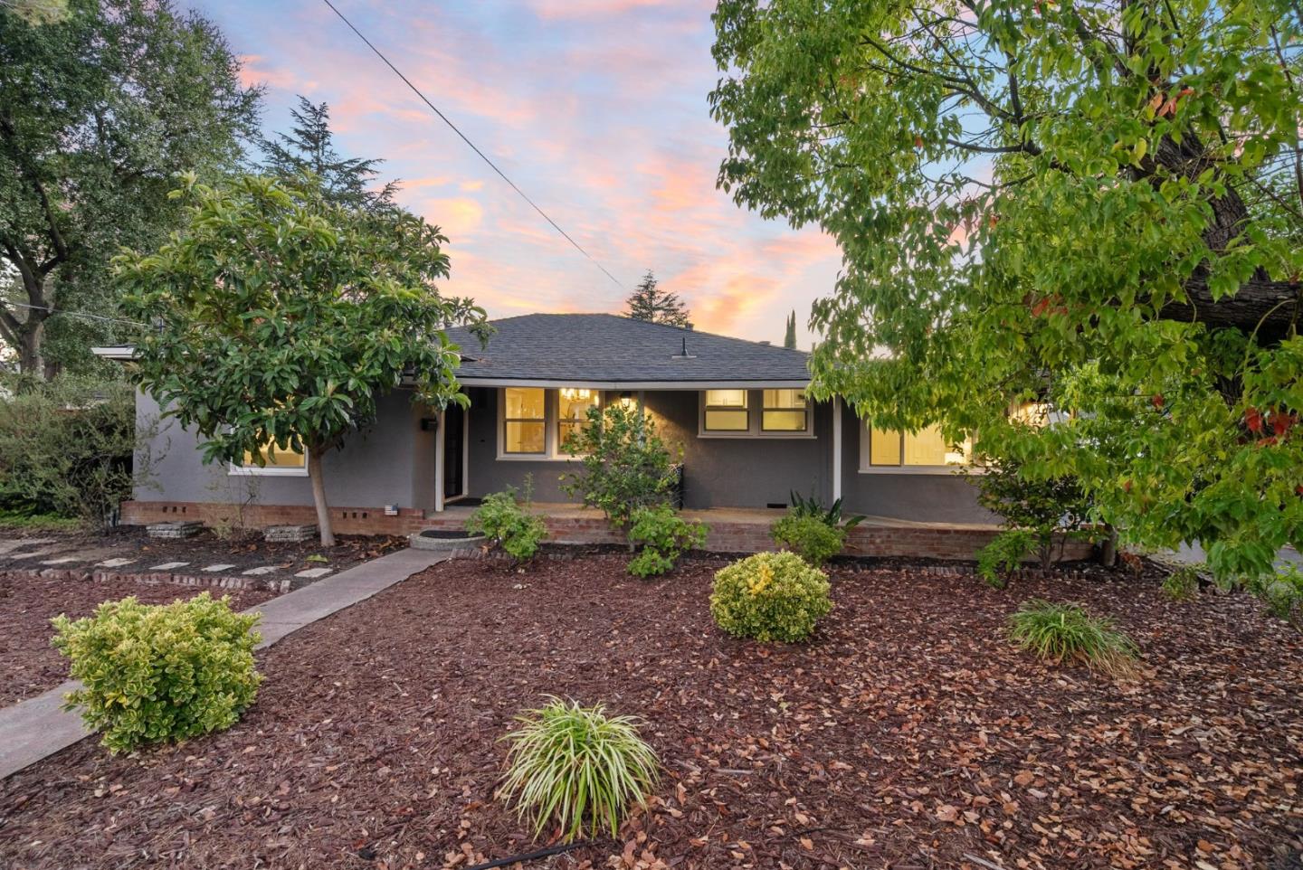 Detail Gallery Image 1 of 39 For 15603 Benedict Ln, Los Gatos,  CA 95032 - 3 Beds | 2/1 Baths