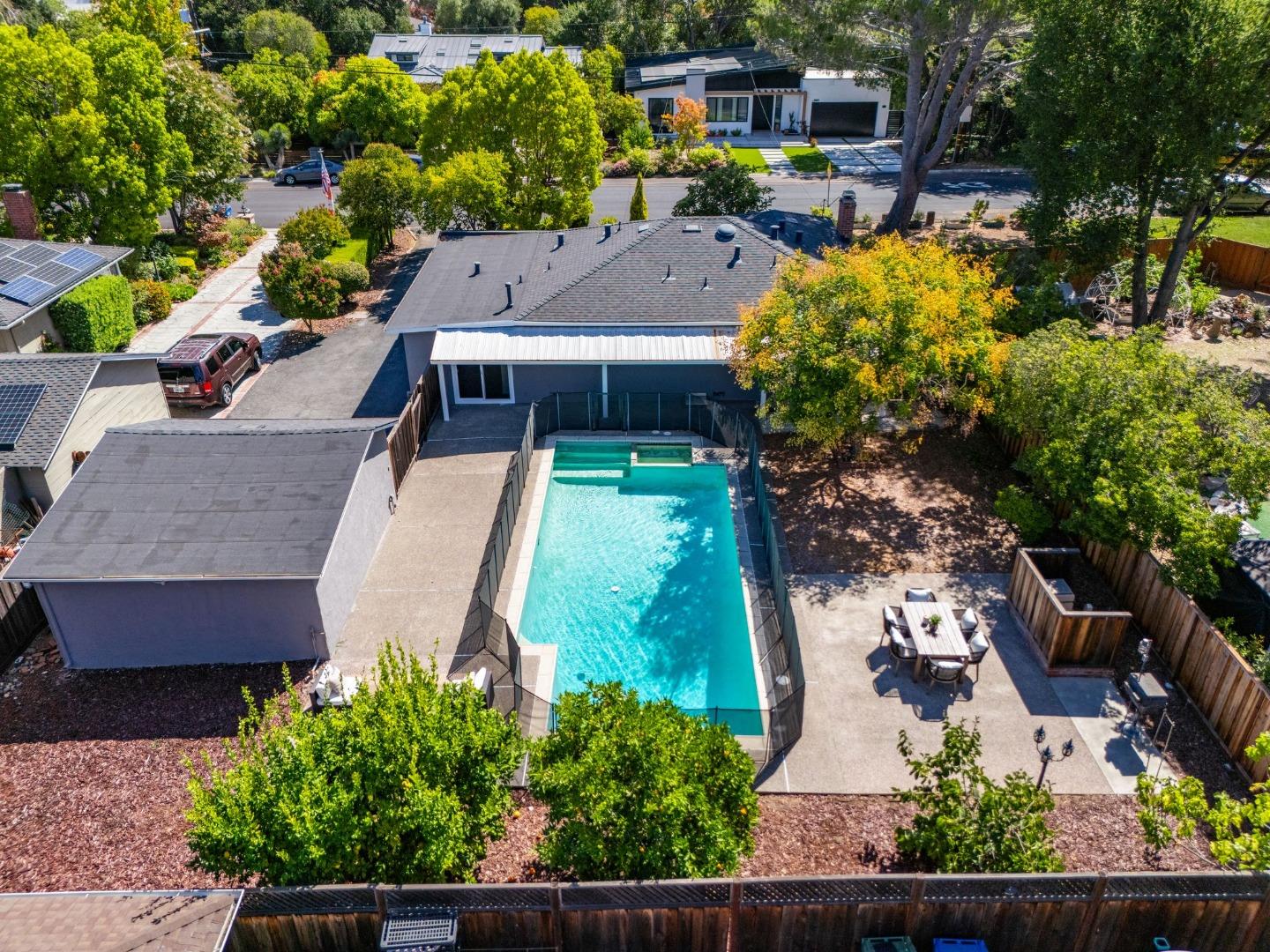 Detail Gallery Image 2 of 39 For 15603 Benedict Ln, Los Gatos,  CA 95032 - 3 Beds | 2/1 Baths