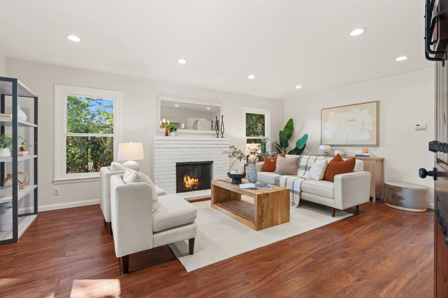 Detail Gallery Image 3 of 39 For 15603 Benedict Ln, Los Gatos,  CA 95032 - 3 Beds | 2/1 Baths