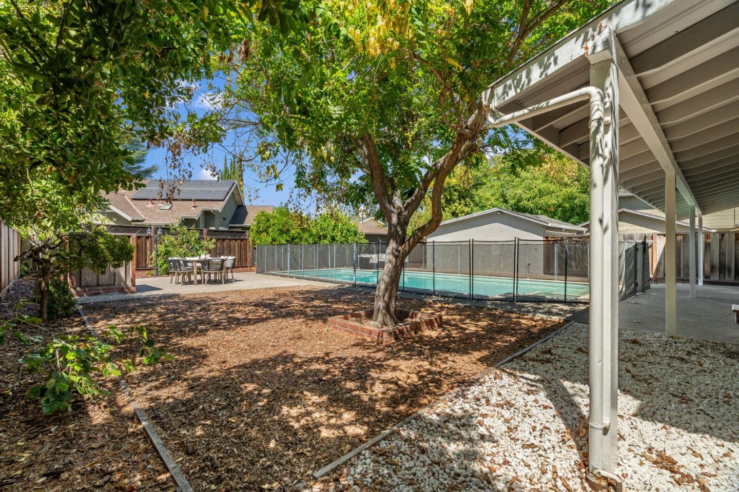 Detail Gallery Image 38 of 39 For 15603 Benedict Ln, Los Gatos,  CA 95032 - 3 Beds | 2/1 Baths