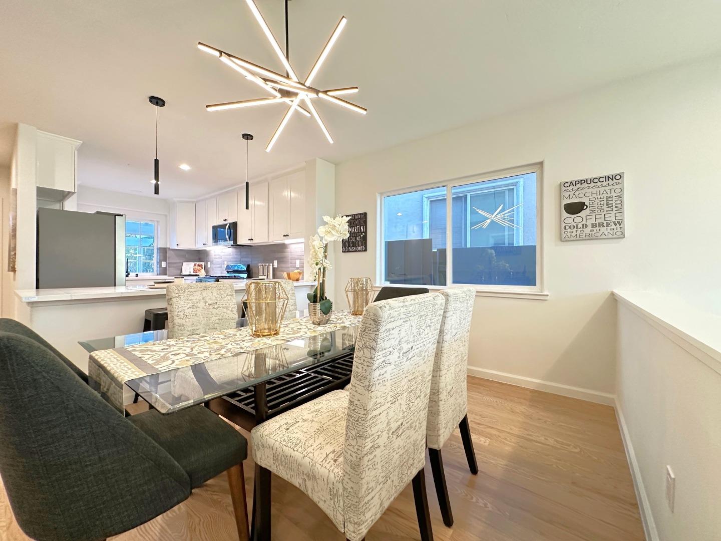Detail Gallery Image 14 of 40 For 15675 Liberty St, San Leandro,  CA 94578 - 3 Beds | 2/1 Baths