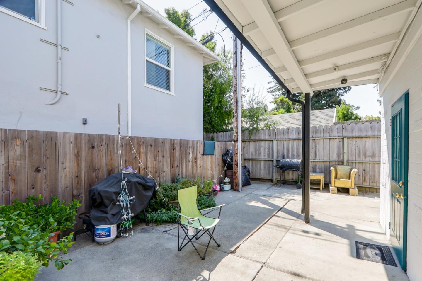 Detail Gallery Image 10 of 12 For 731 Rollins Rd, Burlingame,  CA 94010 - – Beds | – Baths