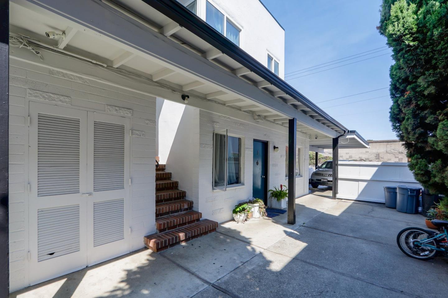 Detail Gallery Image 5 of 12 For 731 Rollins Rd, Burlingame,  CA 94010 - – Beds | – Baths
