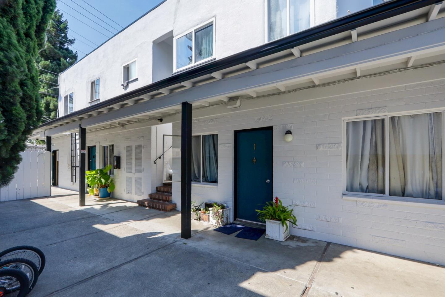 Detail Gallery Image 6 of 12 For 731 Rollins Rd, Burlingame,  CA 94010 - – Beds | – Baths
