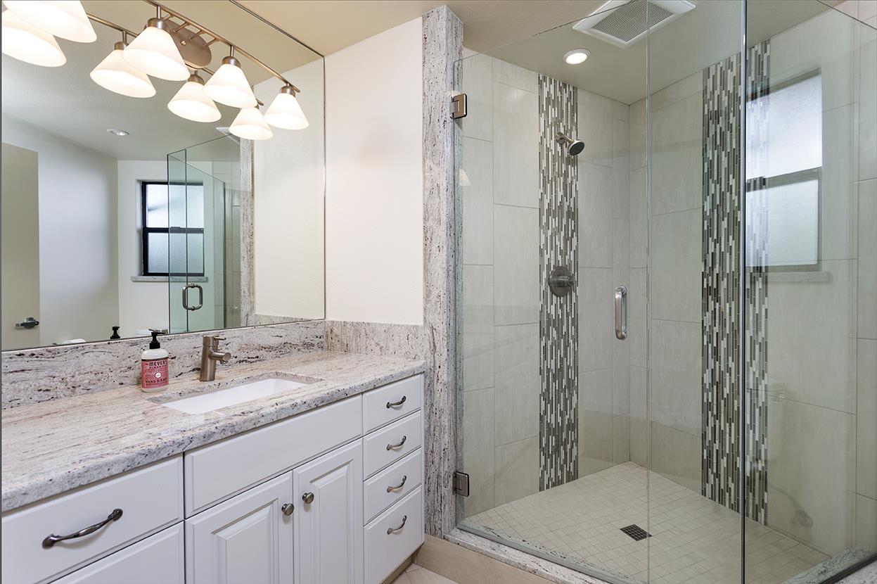 Detail Gallery Image 10 of 22 For 23635 E Cliff Dr, Santa Cruz,  CA 95062 - 2 Beds | 2/1 Baths