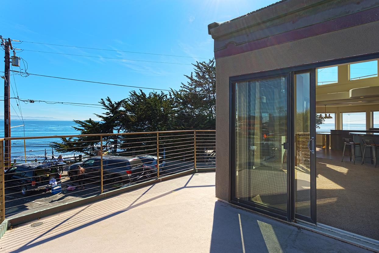 Detail Gallery Image 12 of 22 For 23635 E Cliff Dr, Santa Cruz,  CA 95062 - 2 Beds | 2/1 Baths