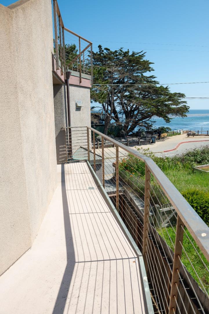 Detail Gallery Image 17 of 22 For 23635 E Cliff Dr, Santa Cruz,  CA 95062 - 2 Beds | 2/1 Baths