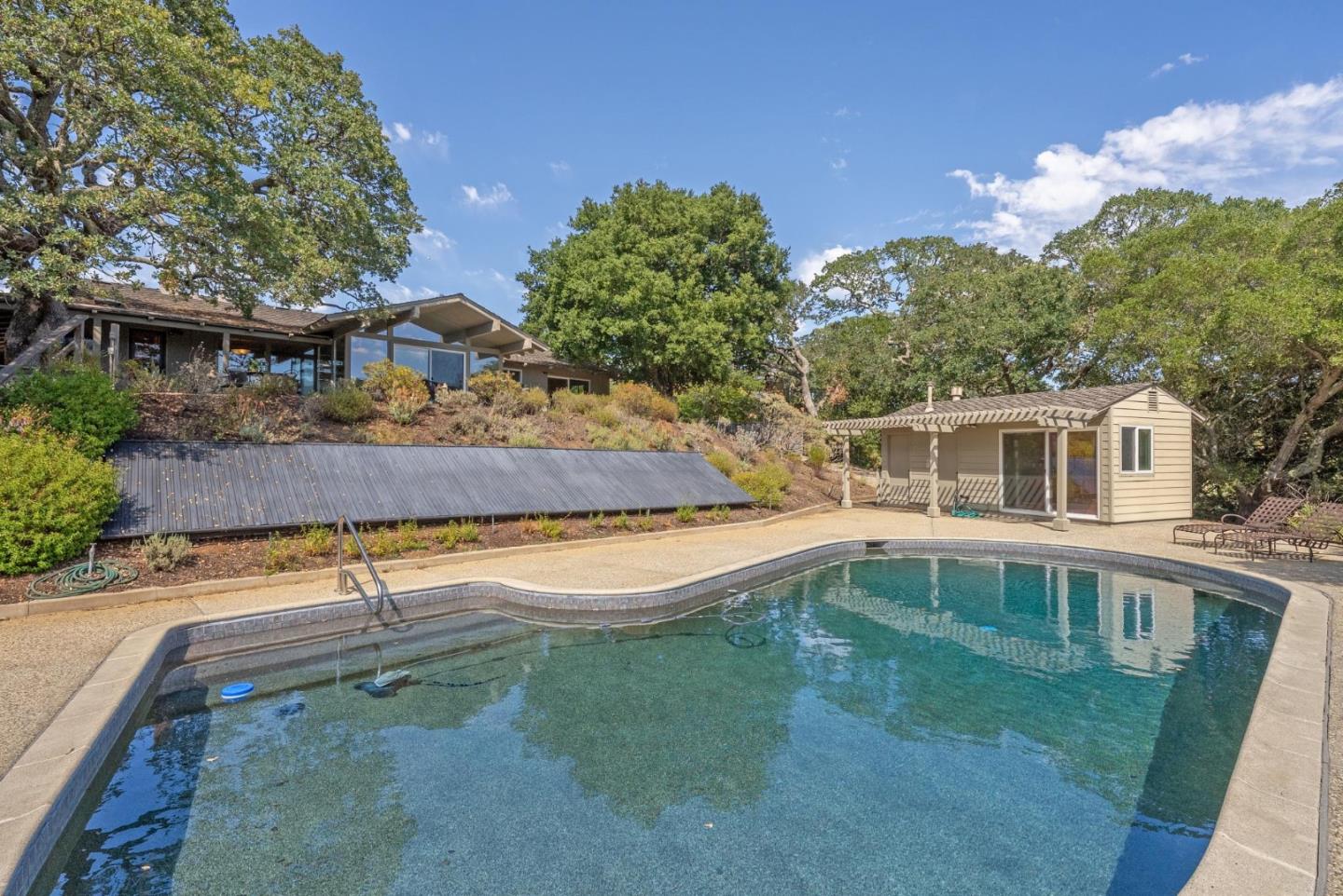 Detail Gallery Image 32 of 43 For 20 Bear Gulch Dr, Portola Valley,  CA 94028 - 4 Beds | 3 Baths