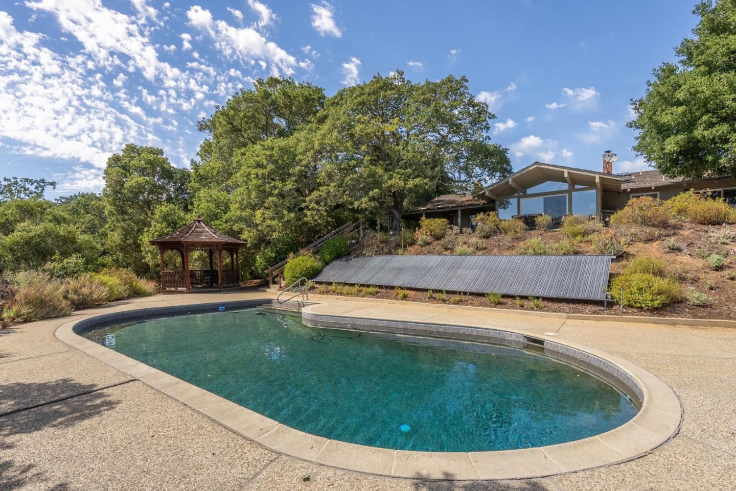 Detail Gallery Image 33 of 43 For 20 Bear Gulch Dr, Portola Valley,  CA 94028 - 4 Beds | 3 Baths