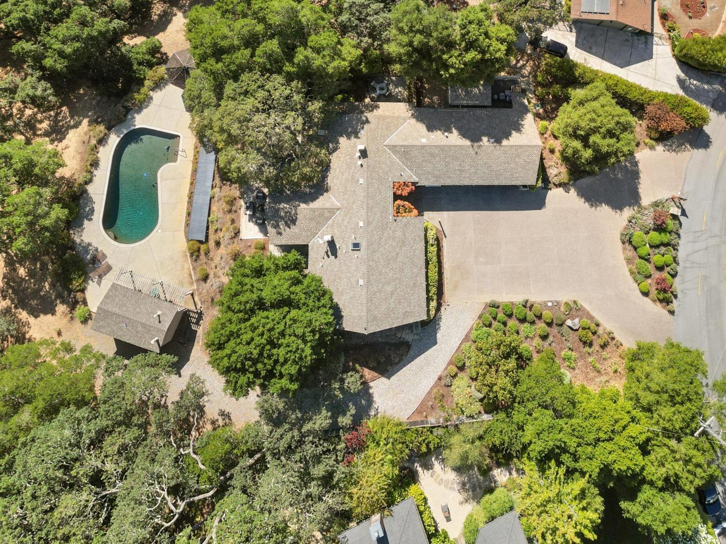 Detail Gallery Image 40 of 43 For 20 Bear Gulch Dr, Portola Valley,  CA 94028 - 4 Beds | 3 Baths