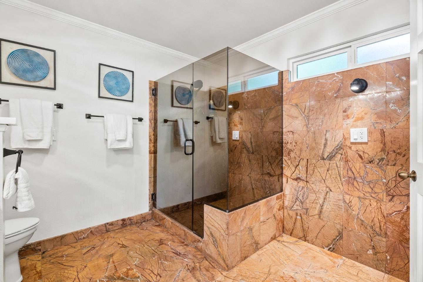 Detail Gallery Image 20 of 56 For 10500 Creston Dr, Los Altos,  CA 94024 - 4 Beds | 3/1 Baths