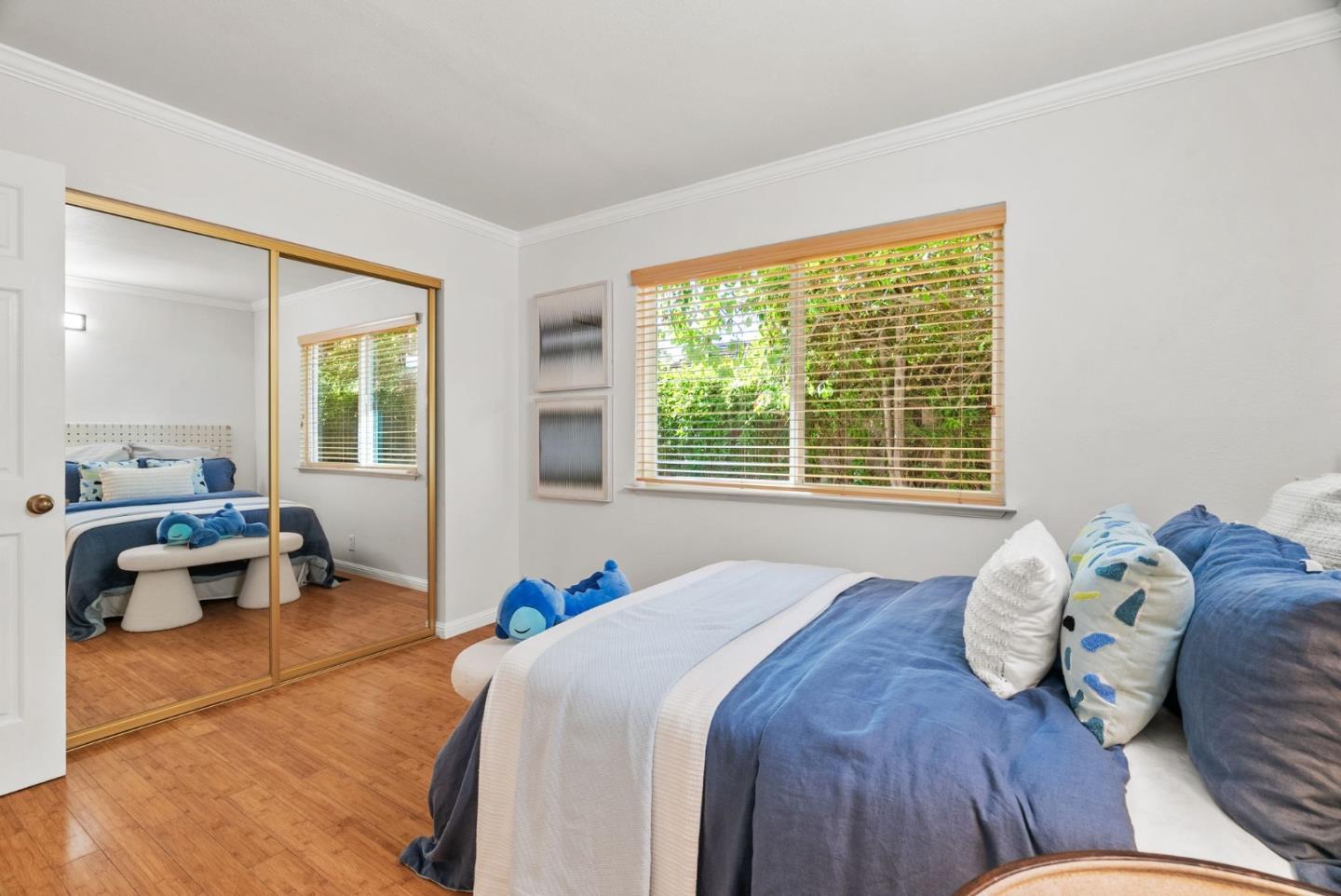 Detail Gallery Image 25 of 56 For 10500 Creston Dr, Los Altos,  CA 94024 - 4 Beds | 3/1 Baths