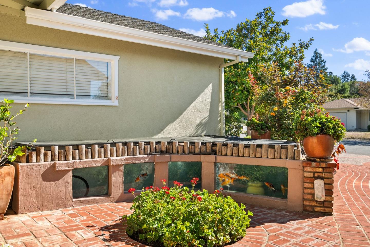 Detail Gallery Image 3 of 56 For 10500 Creston Dr, Los Altos,  CA 94024 - 4 Beds | 3/1 Baths