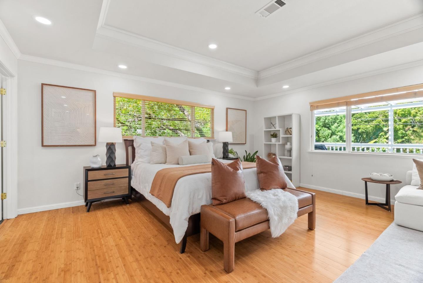 Detail Gallery Image 30 of 56 For 10500 Creston Dr, Los Altos,  CA 94024 - 4 Beds | 3/1 Baths