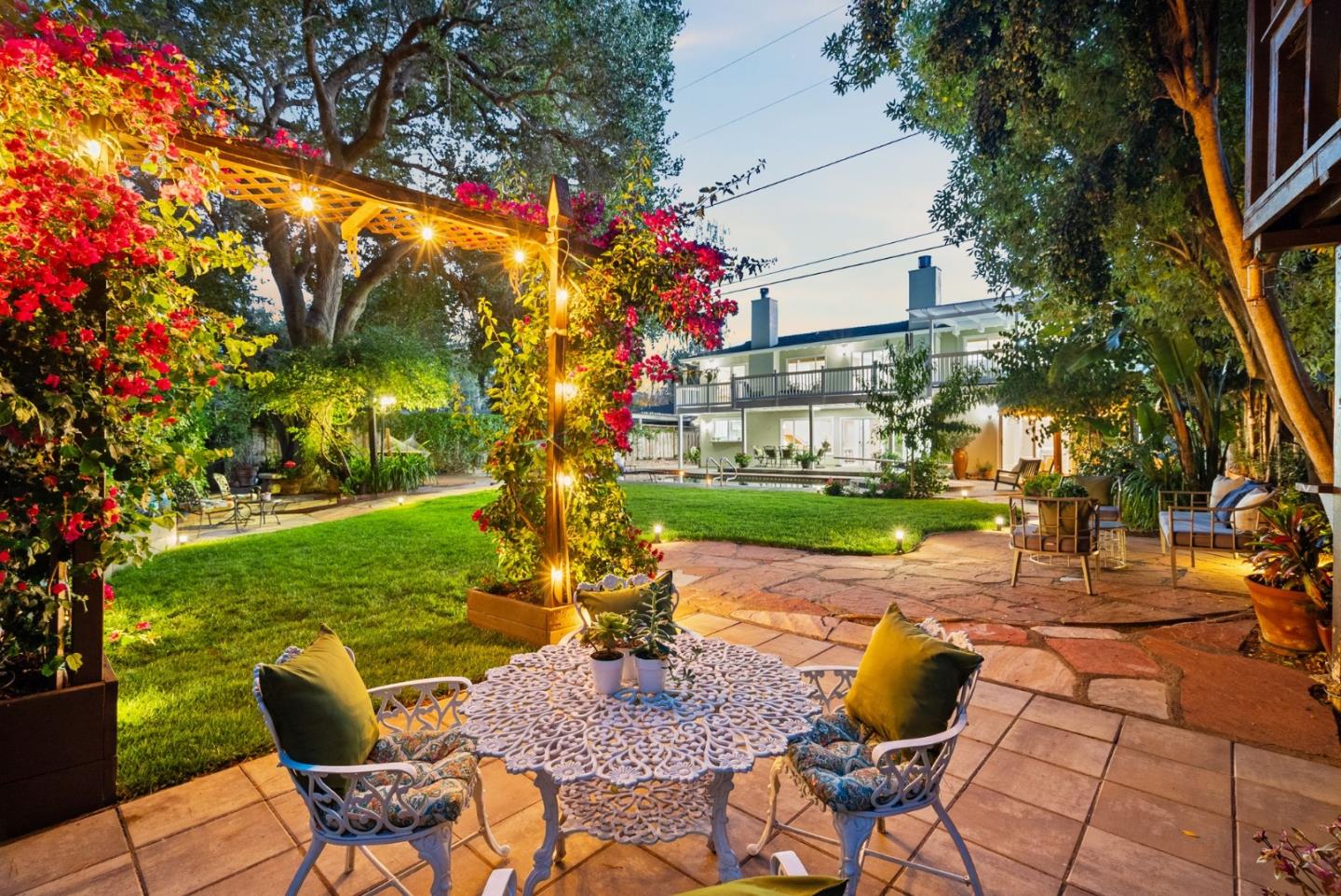 Detail Gallery Image 41 of 56 For 10500 Creston Dr, Los Altos,  CA 94024 - 4 Beds | 3/1 Baths