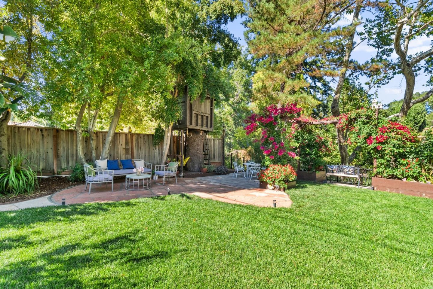 Detail Gallery Image 52 of 56 For 10500 Creston Dr, Los Altos,  CA 94024 - 4 Beds | 3/1 Baths