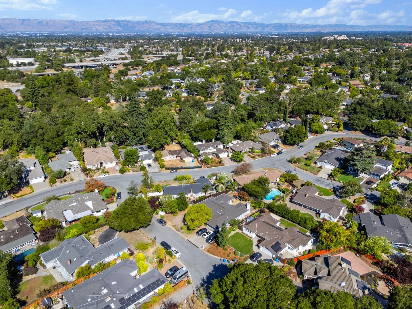 Detail Gallery Image 53 of 56 For 10500 Creston Dr, Los Altos,  CA 94024 - 4 Beds | 3/1 Baths