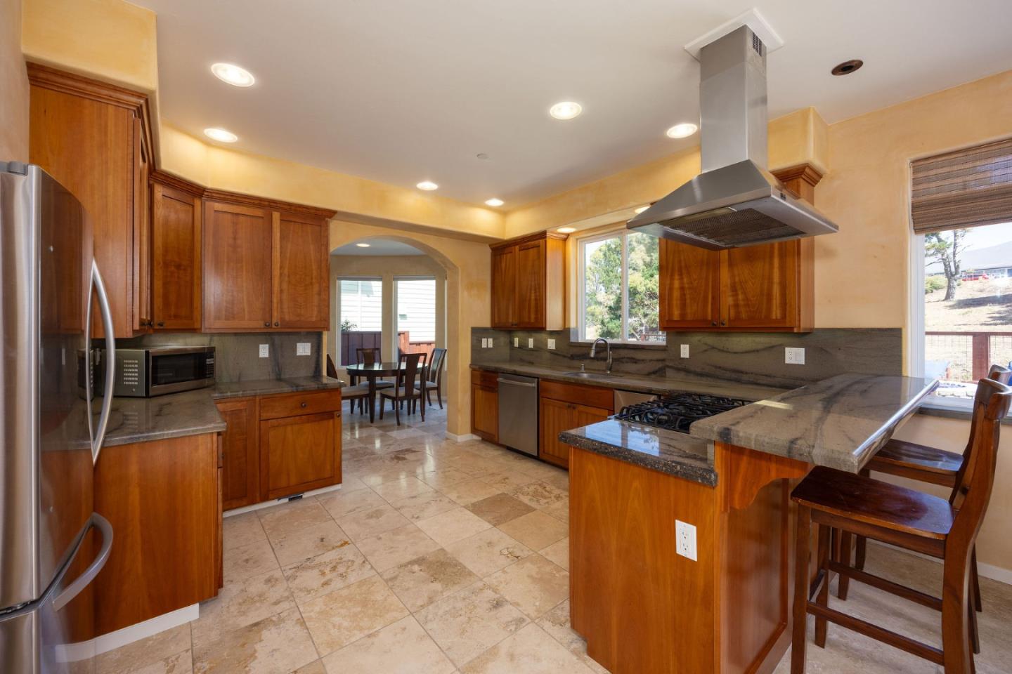 Detail Gallery Image 17 of 49 For 447 3rd St, Montara,  CA 94037 - 3 Beds | 2/1 Baths
