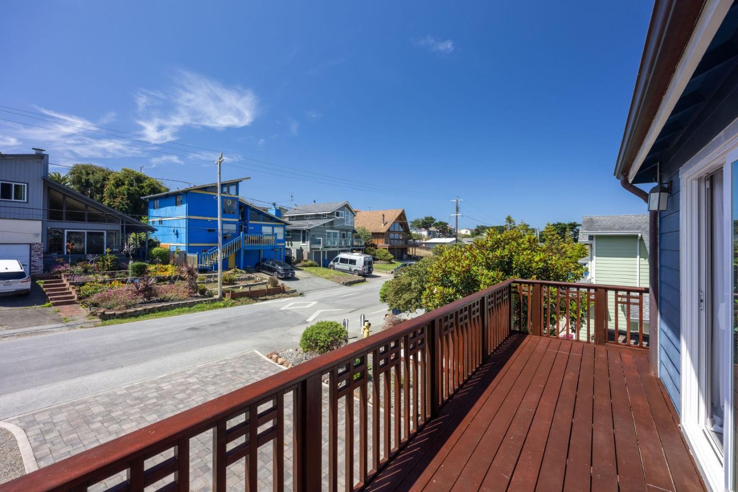 Detail Gallery Image 23 of 49 For 447 3rd St, Montara,  CA 94037 - 3 Beds | 2/1 Baths
