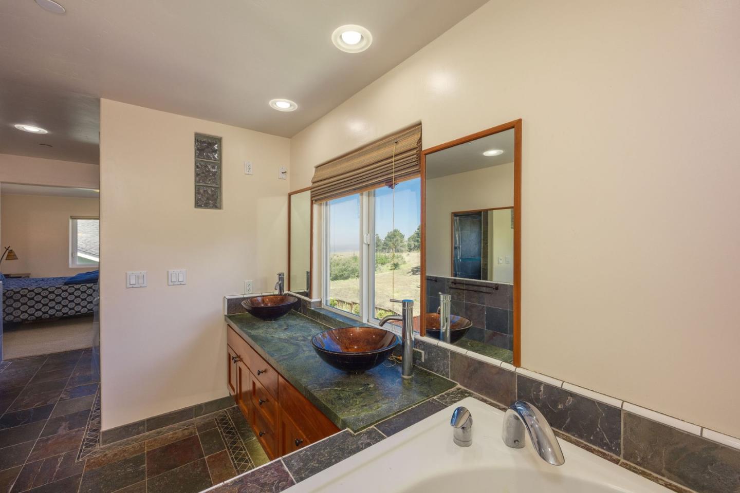 Detail Gallery Image 30 of 49 For 447 3rd St, Montara,  CA 94037 - 3 Beds | 2/1 Baths