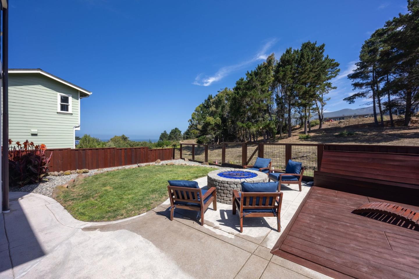 Detail Gallery Image 33 of 49 For 447 3rd St, Montara,  CA 94037 - 3 Beds | 2/1 Baths