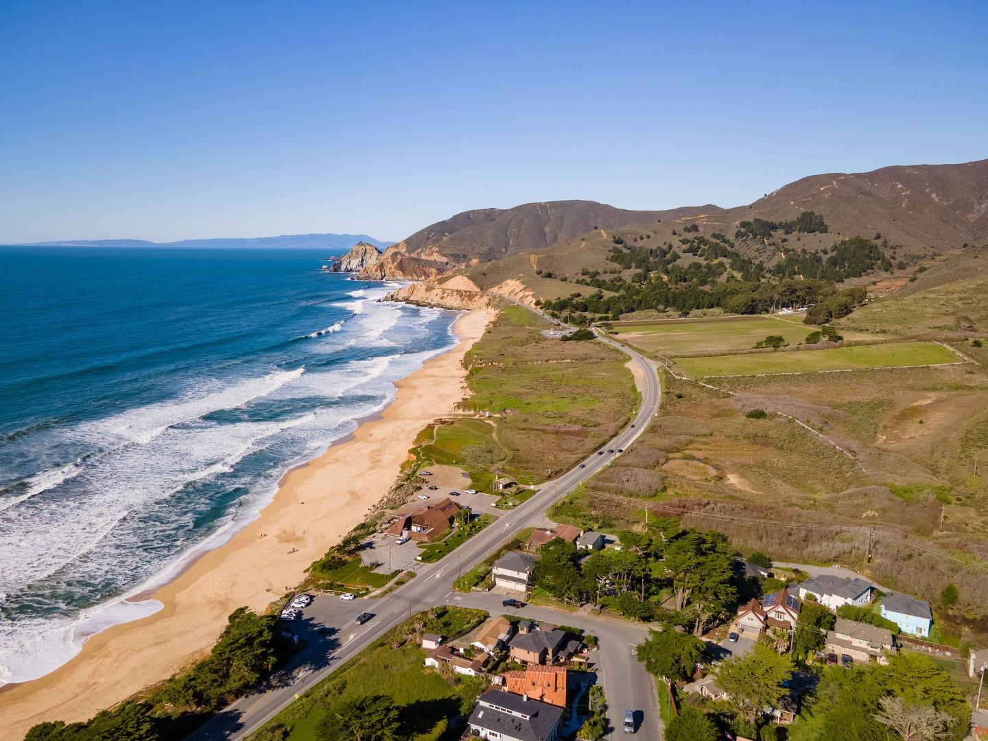 Detail Gallery Image 47 of 49 For 447 3rd St, Montara,  CA 94037 - 3 Beds | 2/1 Baths